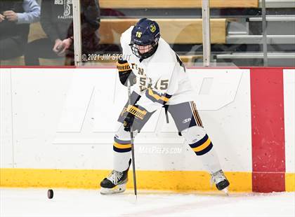Thumbnail 2 in Trinity-Pawling vs. St. Paul's (Avon Christmas Classic 7th Place) photogallery.