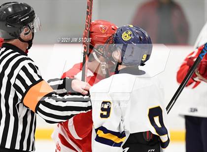 Thumbnail 3 in Trinity-Pawling vs. St. Paul's (Avon Christmas Classic 7th Place) photogallery.