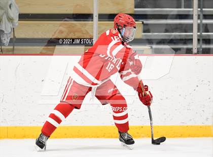 Thumbnail 1 in Trinity-Pawling vs. St. Paul's (Avon Christmas Classic 7th Place) photogallery.
