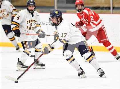 Thumbnail 1 in Trinity-Pawling vs. St. Paul's (Avon Christmas Classic 7th Place) photogallery.