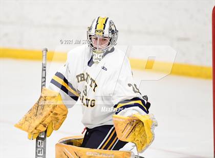 Thumbnail 2 in Trinity-Pawling vs. St. Paul's (Avon Christmas Classic 7th Place) photogallery.
