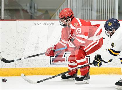 Thumbnail 3 in Trinity-Pawling vs. St. Paul's (Avon Christmas Classic 7th Place) photogallery.