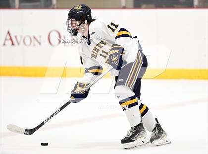 Thumbnail 2 in Trinity-Pawling vs. St. Paul's (Avon Christmas Classic 7th Place) photogallery.