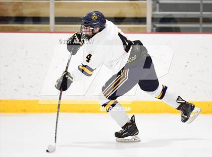 Thumbnail 3 in Trinity-Pawling vs. St. Paul's (Avon Christmas Classic 7th Place) photogallery.