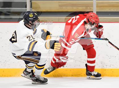 Thumbnail 1 in Trinity-Pawling vs. St. Paul's (Avon Christmas Classic 7th Place) photogallery.