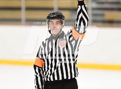 Thumbnail 3 in Trinity-Pawling vs. St. Paul's (Avon Christmas Classic 7th Place) photogallery.