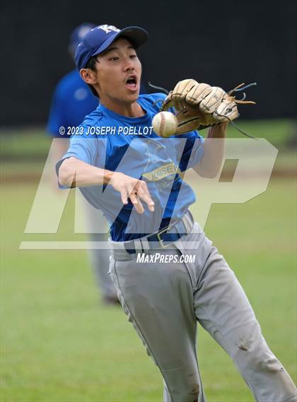 Thumbnail 2 in Kaiser @ Hilo photogallery.
