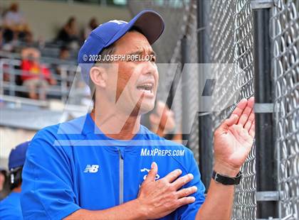 Thumbnail 1 in Kaiser @ Hilo photogallery.