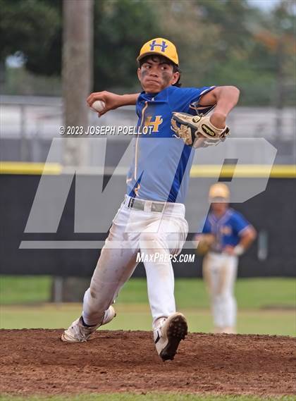 Thumbnail 1 in Kaiser @ Hilo photogallery.