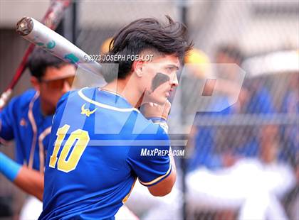 Thumbnail 3 in Kaiser @ Hilo photogallery.