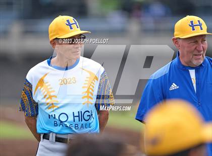 Thumbnail 1 in Kaiser @ Hilo photogallery.