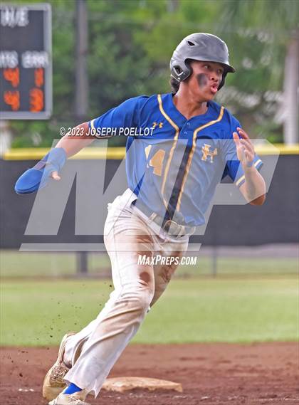 Thumbnail 1 in Kaiser @ Hilo photogallery.