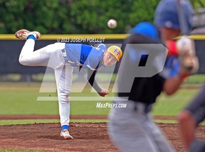 Thumbnail 2 in Kaiser @ Hilo photogallery.