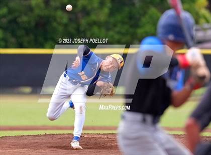 Thumbnail 1 in Kaiser @ Hilo photogallery.