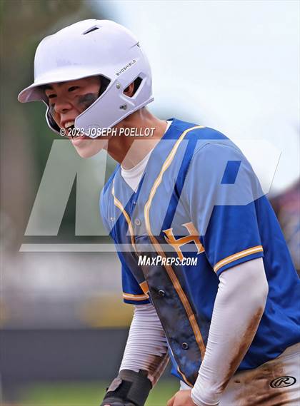Thumbnail 1 in Kaiser @ Hilo photogallery.