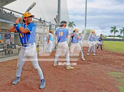 Thumbnail 2 in Kaiser @ Hilo photogallery.