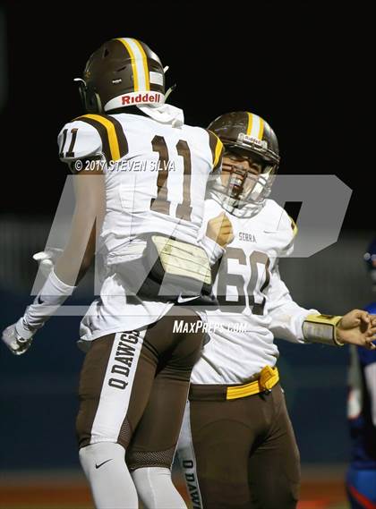 Thumbnail 2 in Serra @ Clairemont photogallery.
