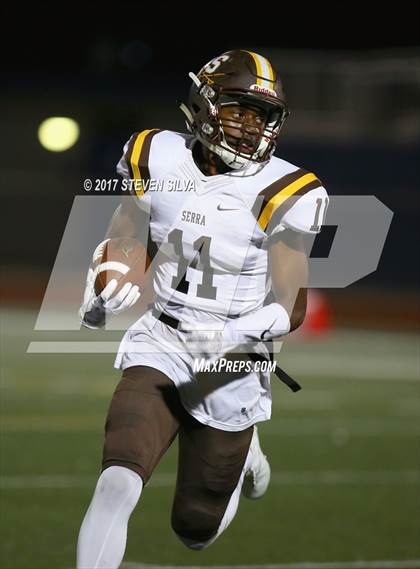 Thumbnail 2 in Serra @ Clairemont photogallery.