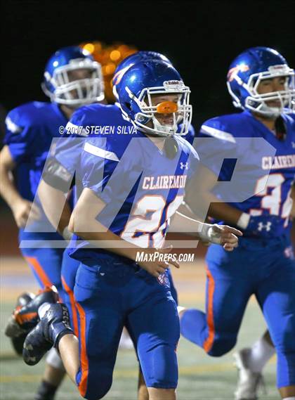 Thumbnail 2 in Serra @ Clairemont photogallery.