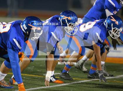 Thumbnail 3 in Serra @ Clairemont photogallery.