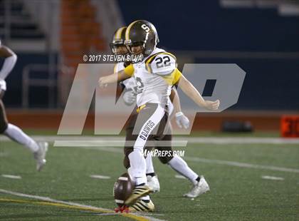 Thumbnail 3 in Serra @ Clairemont photogallery.