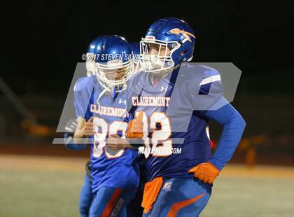 Thumbnail 1 in Serra @ Clairemont photogallery.