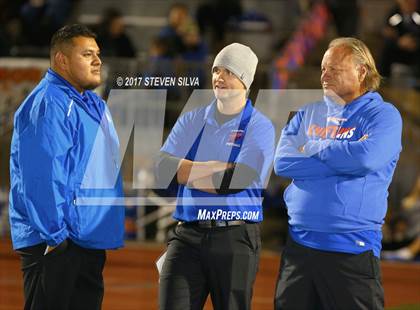 Thumbnail 2 in Serra @ Clairemont photogallery.