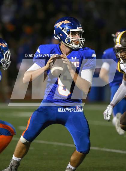 Thumbnail 1 in Serra @ Clairemont photogallery.