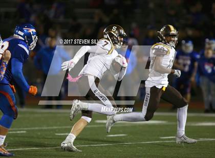 Thumbnail 1 in Serra @ Clairemont photogallery.