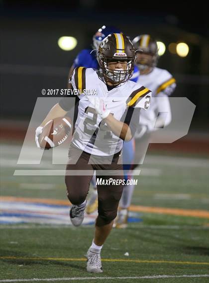 Thumbnail 2 in Serra @ Clairemont photogallery.