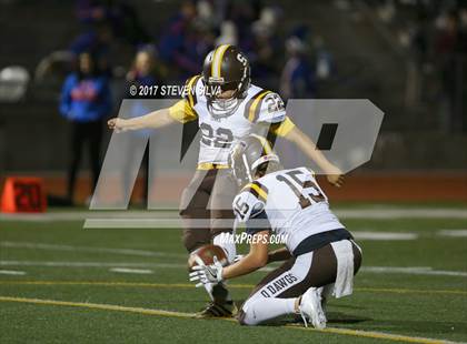 Thumbnail 1 in Serra @ Clairemont photogallery.