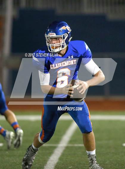 Thumbnail 1 in Serra @ Clairemont photogallery.