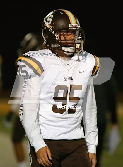 Thumbnail 3 in Serra @ Clairemont photogallery.