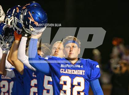 Thumbnail 3 in Serra @ Clairemont photogallery.