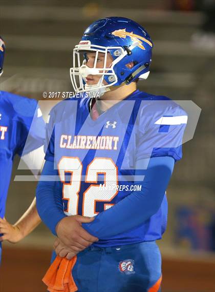 Thumbnail 1 in Serra @ Clairemont photogallery.