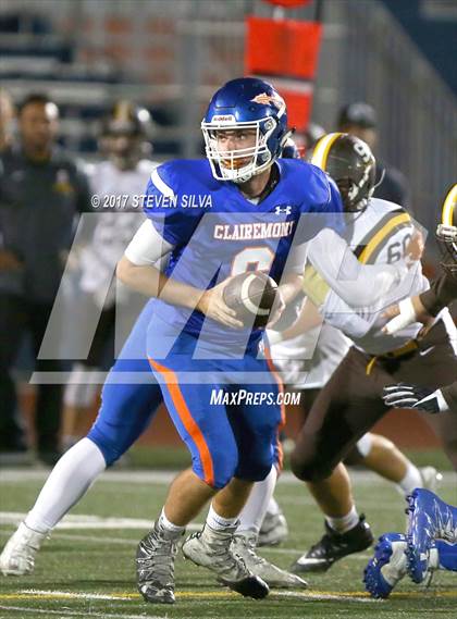 Thumbnail 2 in Serra @ Clairemont photogallery.