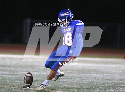 Thumbnail 1 in Serra @ Clairemont photogallery.