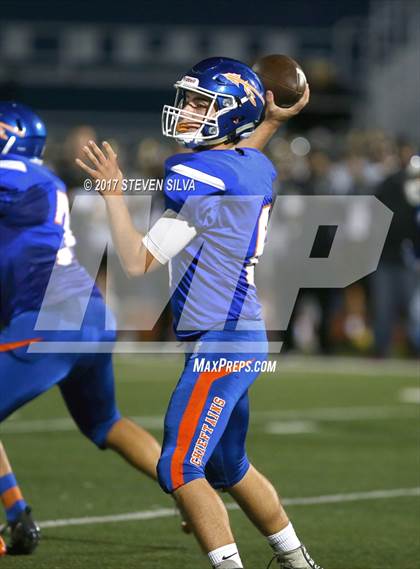 Thumbnail 2 in Serra @ Clairemont photogallery.