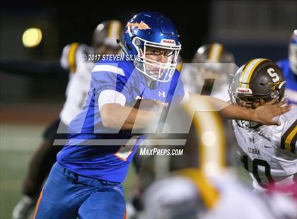 Thumbnail 1 in Serra @ Clairemont photogallery.