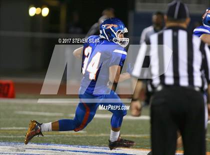 Thumbnail 3 in Serra @ Clairemont photogallery.