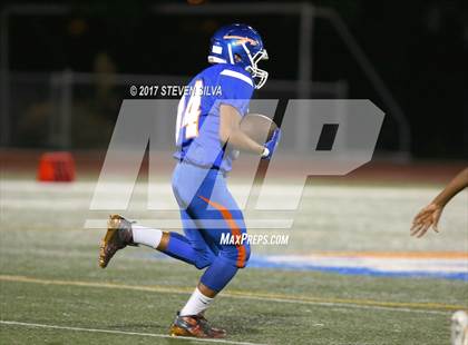 Thumbnail 3 in Serra @ Clairemont photogallery.