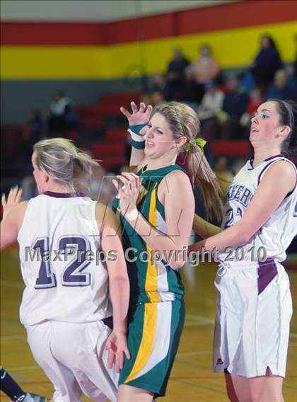 Thumbnail 2 in Orchard Park vs. Williamsville North (Section VI AA Semifinal) photogallery.