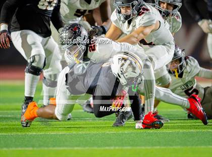 Thumbnail 2 in Bowie @ Hutto  (UIL 6A Division 1 Football Bi-District) photogallery.