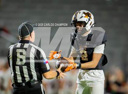 Thumbnail 2 in Bowie @ Hutto  (UIL 6A Division 1 Football Bi-District) photogallery.