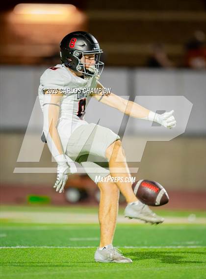 Thumbnail 3 in Bowie @ Hutto  (UIL 6A Division 1 Football Bi-District) photogallery.