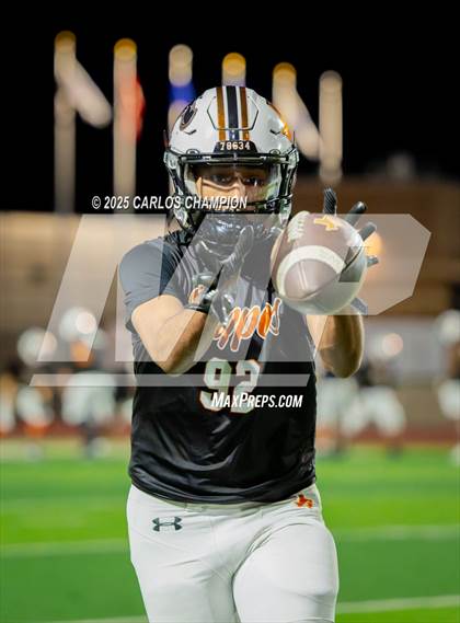 Thumbnail 1 in Bowie @ Hutto  (UIL 6A Division 1 Football Bi-District) photogallery.