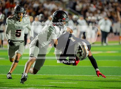 Thumbnail 3 in Bowie @ Hutto  (UIL 6A Division 1 Football Bi-District) photogallery.