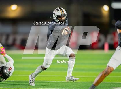 Thumbnail 2 in Bowie @ Hutto  (UIL 6A Division 1 Football Bi-District) photogallery.