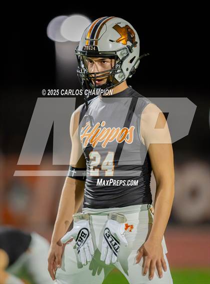 Thumbnail 2 in Bowie @ Hutto  (UIL 6A Division 1 Football Bi-District) photogallery.