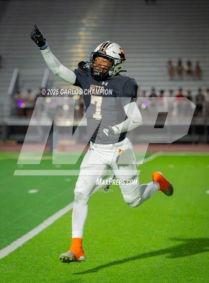 Thumbnail 2 in Bowie @ Hutto  (UIL 6A Division 1 Football Bi-District) photogallery.